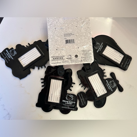 Hello Kitty set of 4 luggage tags NWT - Picture 6 of 6